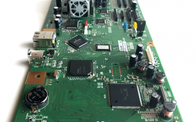 Tentang Motherboard Dan Kegunaannya